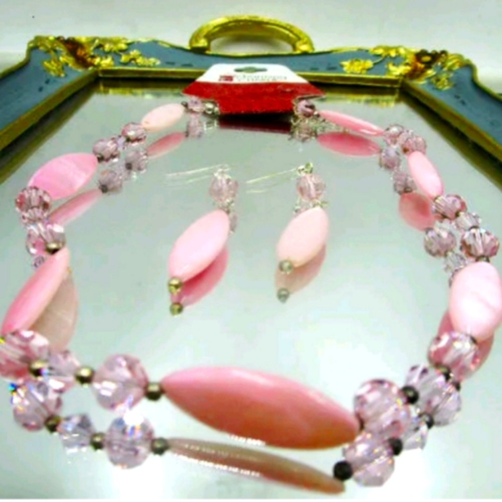 New charming Charlie pink & silver necklace & earrings set
